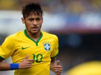 利物浦观众热烈欢呼！，Uzi迎来十二赛季出色发挥气势如虹延续