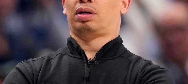 尼克斯主教练泰伦卢：塑造球队新气象的简单介绍